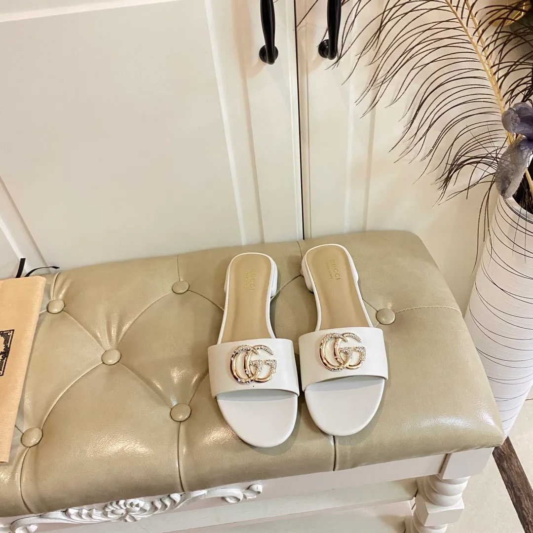 👟👟Ex-factory price 420👟👟, new Gucci slippers, cowhide surface, sheepskin lining, sizes 35-42 (custom-made sizes 43 and 44 are non-refundable)